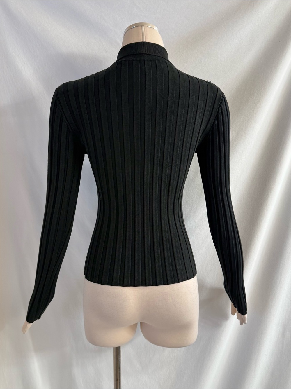 Black Hook & Eye Ribbed Long Sleeve Top - Picture 3 of 3